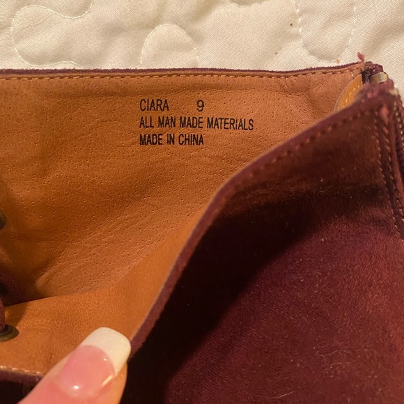 CIARA Maroon Lace Up, Peep Toe Booties. Size 9 - Picture 4 of 5